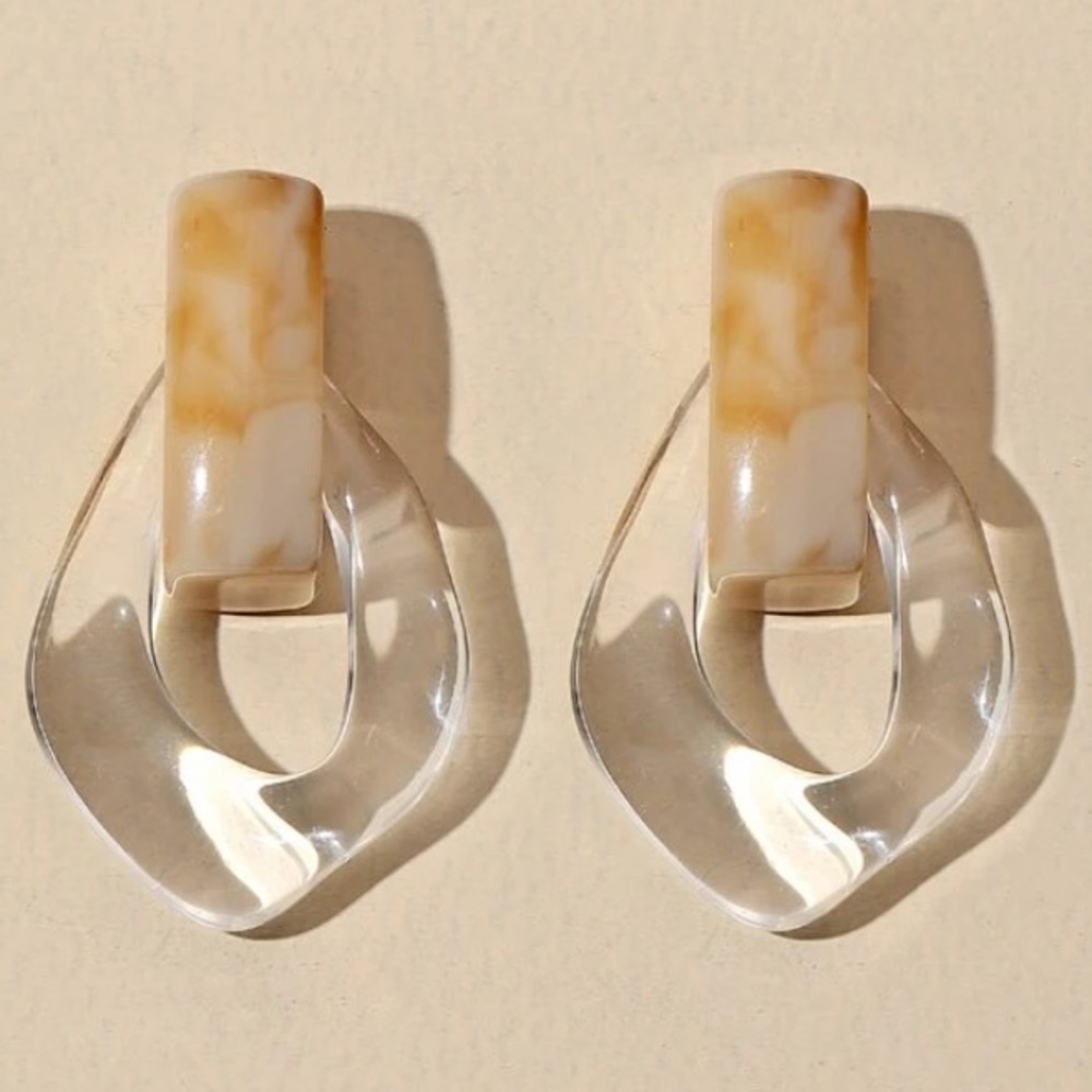 Last pair! BEST SELLER! 5 STARS ⭐️ Anthro geometric hoop earrings